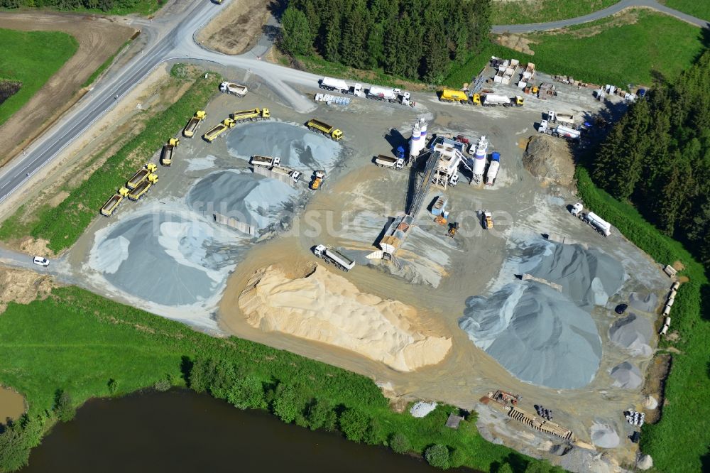 Luftaufnahme Dittersdorf - Ausbau- Arbeiten und Baustellen an der Streckenführung der BAB Bundesautobahn A9 bei Dittersdorf in Thüringen