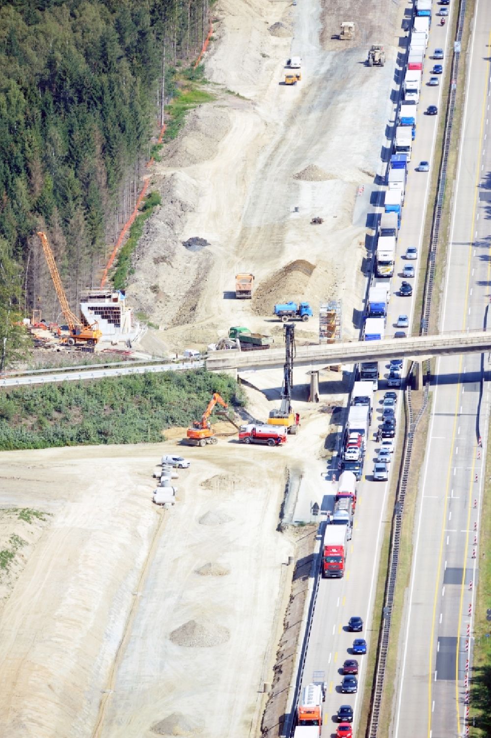 Luftaufnahme Köthnitz - Ausbau- Arbeiten und Baustellen an der Streckenführung der BAB Bundesautobahn A9 bei Köthnitz in Thüringen