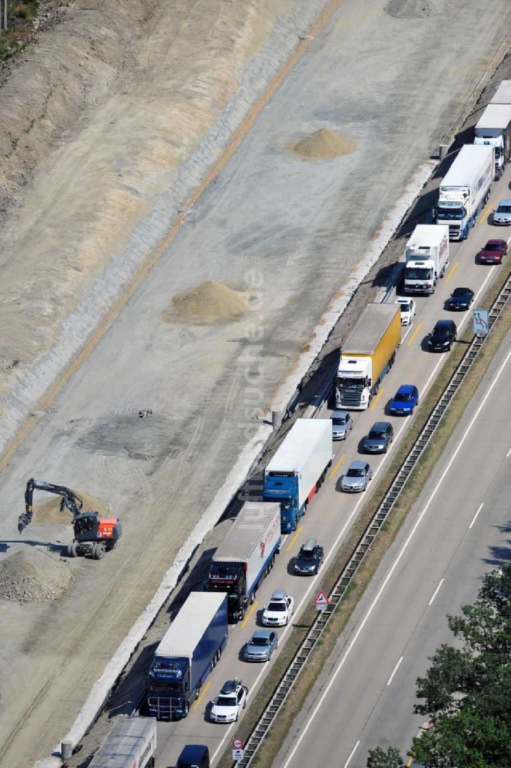 Köthnitz von oben - Ausbau- Arbeiten und Baustellen an der Streckenführung der BAB Bundesautobahn A9 bei Köthnitz in Thüringen