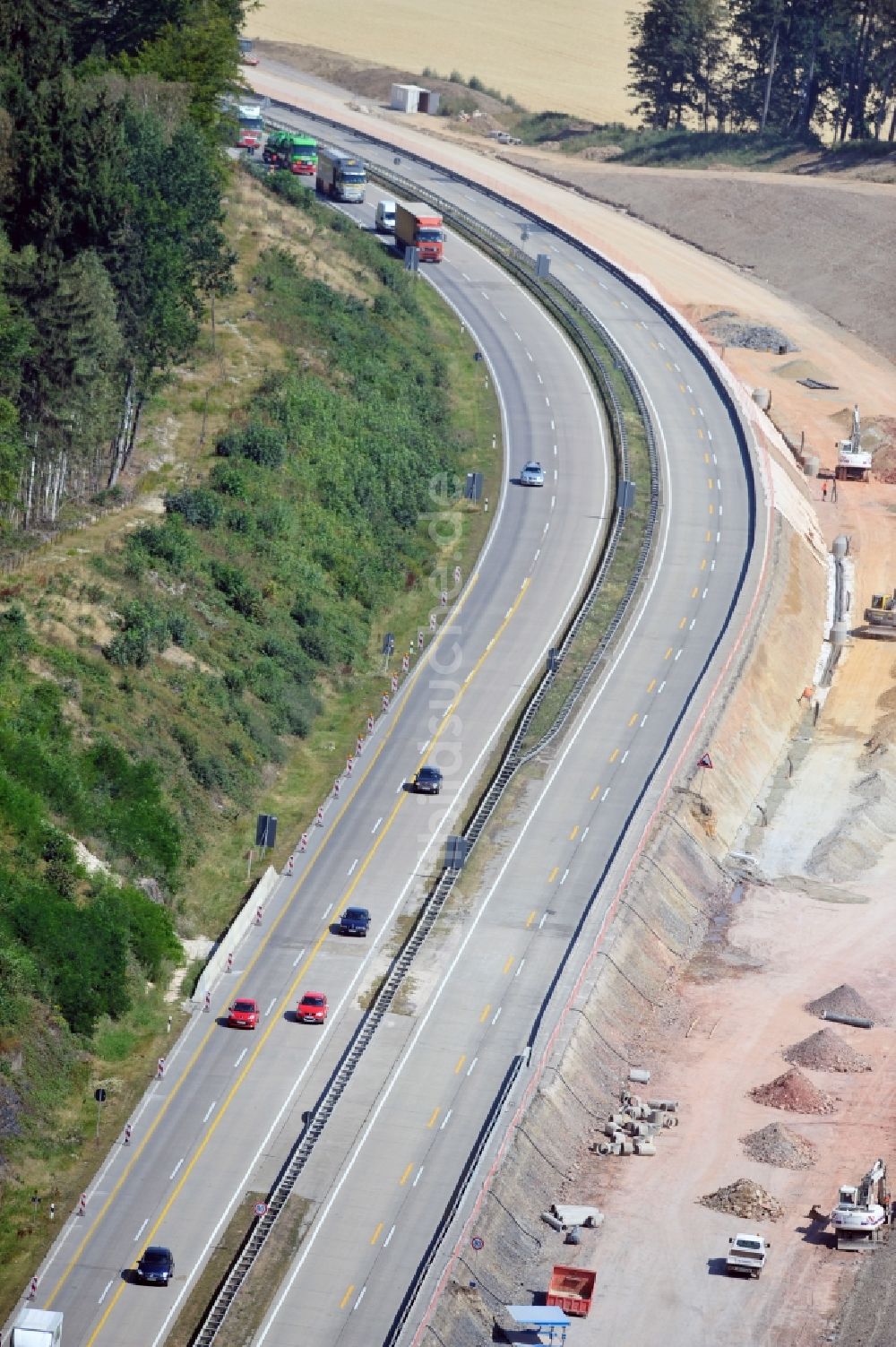 Köthnitz von oben - Ausbau- Arbeiten und Baustellen an der Streckenführung der BAB Bundesautobahn A9 bei Köthnitz in Thüringen