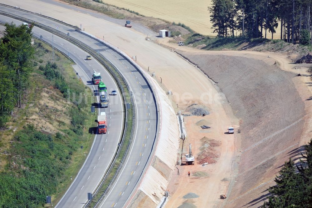 Luftbild Köthnitz - Ausbau- Arbeiten und Baustellen an der Streckenführung der BAB Bundesautobahn A9 bei Köthnitz in Thüringen