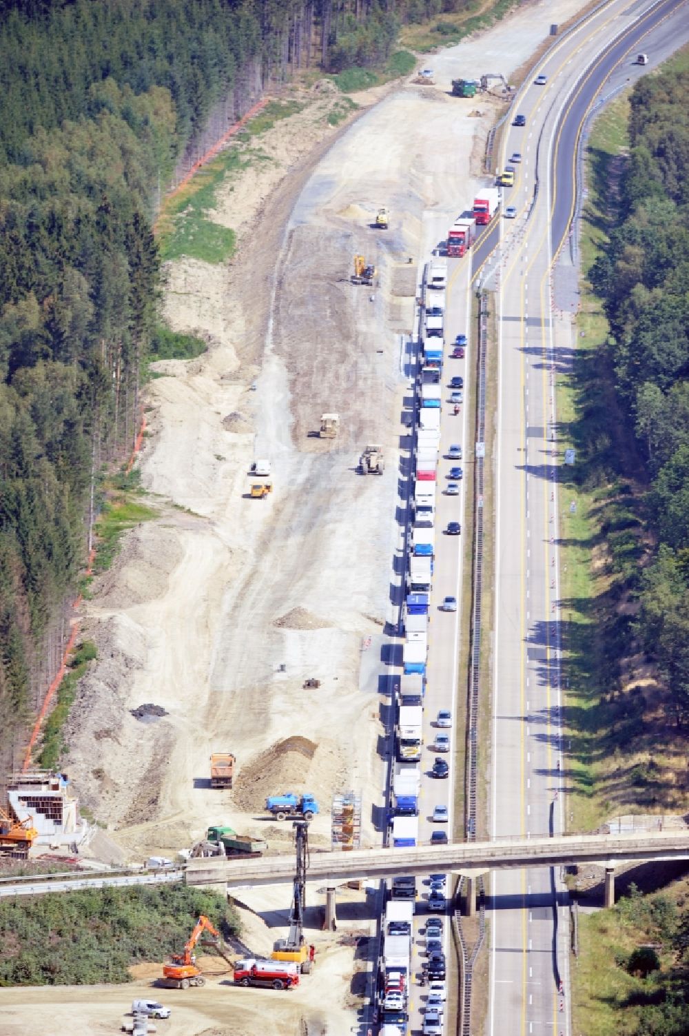 Luftbild Köthnitz - Ausbau- Arbeiten und Baustellen an der Streckenführung der BAB Bundesautobahn A9 bei Köthnitz in Thüringen