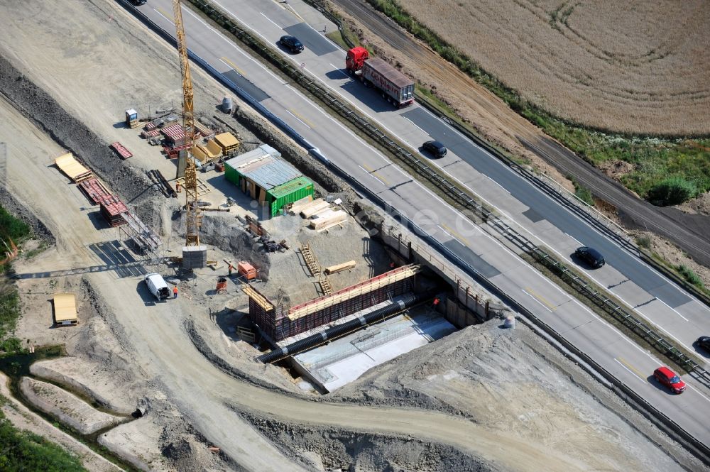 Luftaufnahme Köthnitz - Ausbau- Arbeiten und Baustellen an der Streckenführung der BAB Bundesautobahn A9 bei Köthnitz in Thüringen