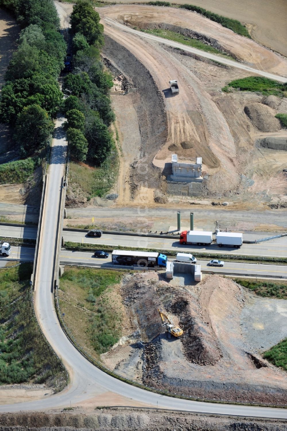 Luftaufnahme Lemnitz - Ausbau- Arbeiten und Baustellen an der Streckenführung der BAB Bundesautobahn A9 bei Lemnitz in Thüringen