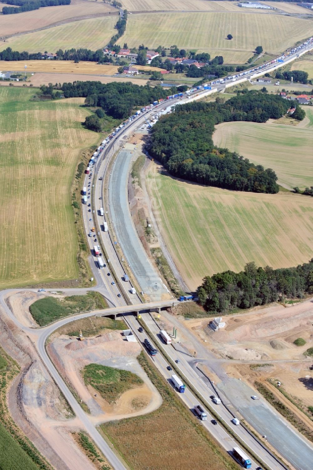 Lemnitz aus der Vogelperspektive: Ausbau- Arbeiten und Baustellen an der Streckenführung der BAB Bundesautobahn A9 bei Lemnitz in Thüringen