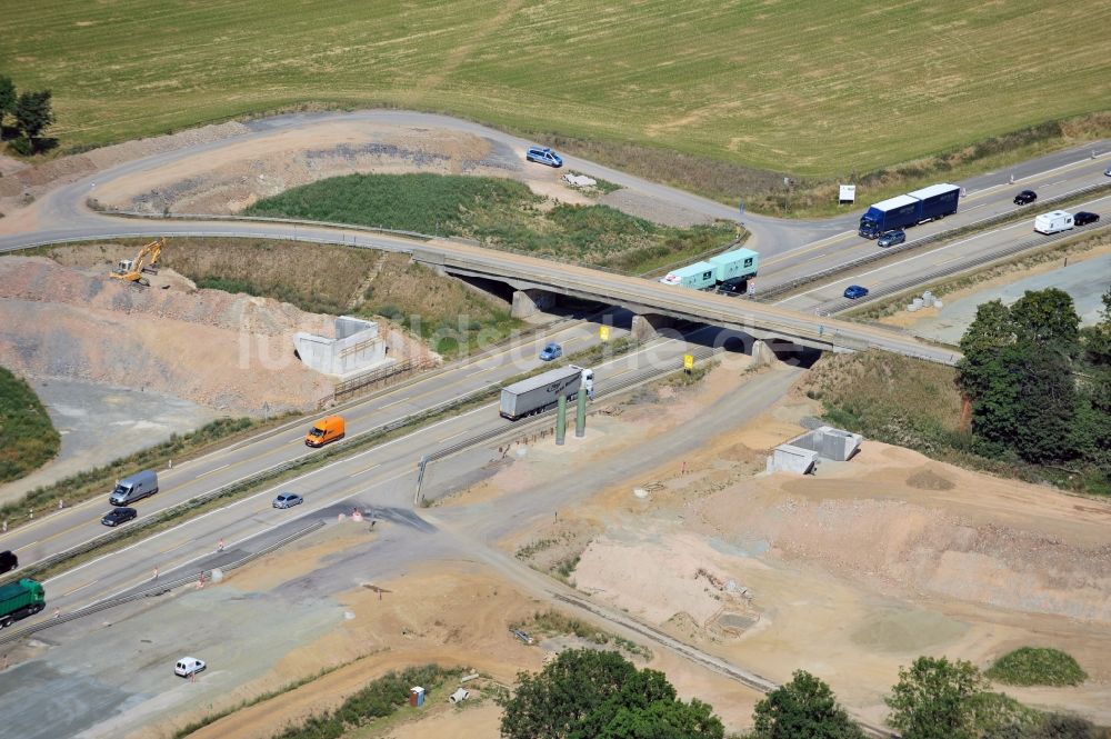 Luftaufnahme Lemnitz - Ausbau- Arbeiten und Baustellen an der Streckenführung der BAB Bundesautobahn A9 bei Lemnitz in Thüringen