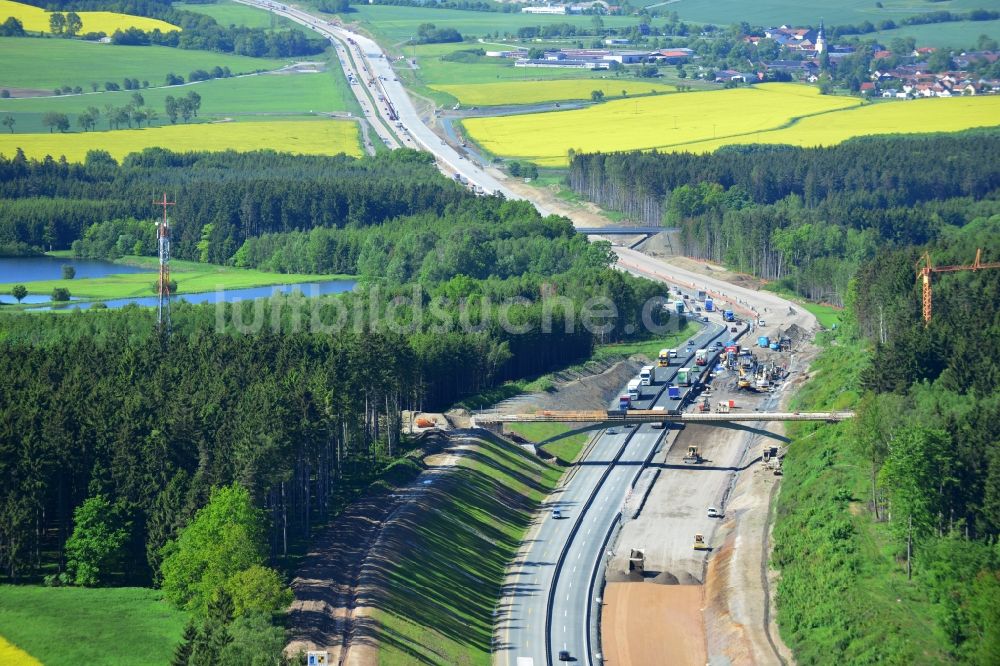 Luftaufnahme Lemnitz - Ausbau- Arbeiten und Baustellen an der Streckenführung der BAB Bundesautobahn A9 bei Lemnitz in Thüringen