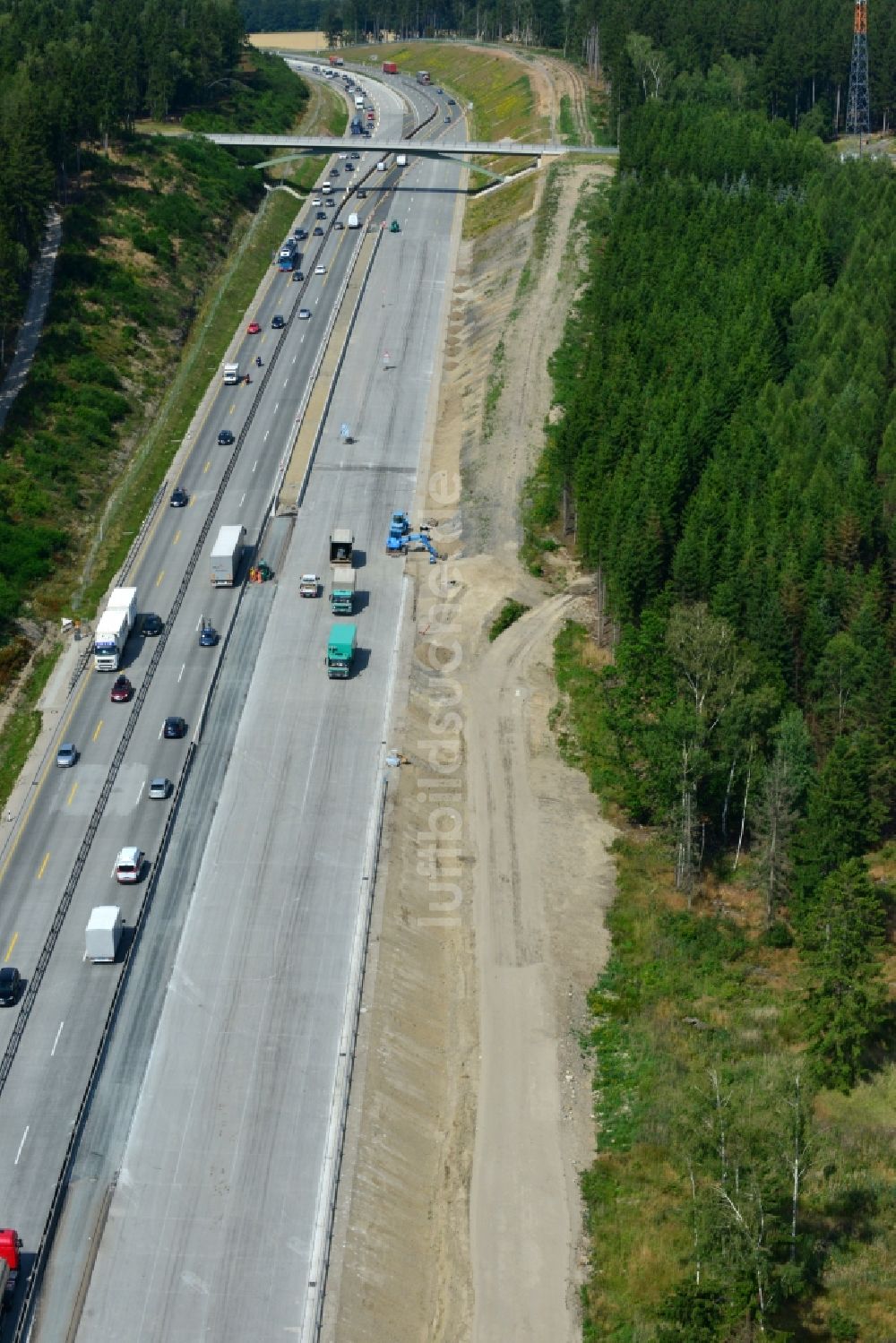 Lemnitz von oben - Ausbau- Arbeiten und Baustellen an der Streckenführung der BAB Bundesautobahn A9 bei Lemnitz in Thüringen