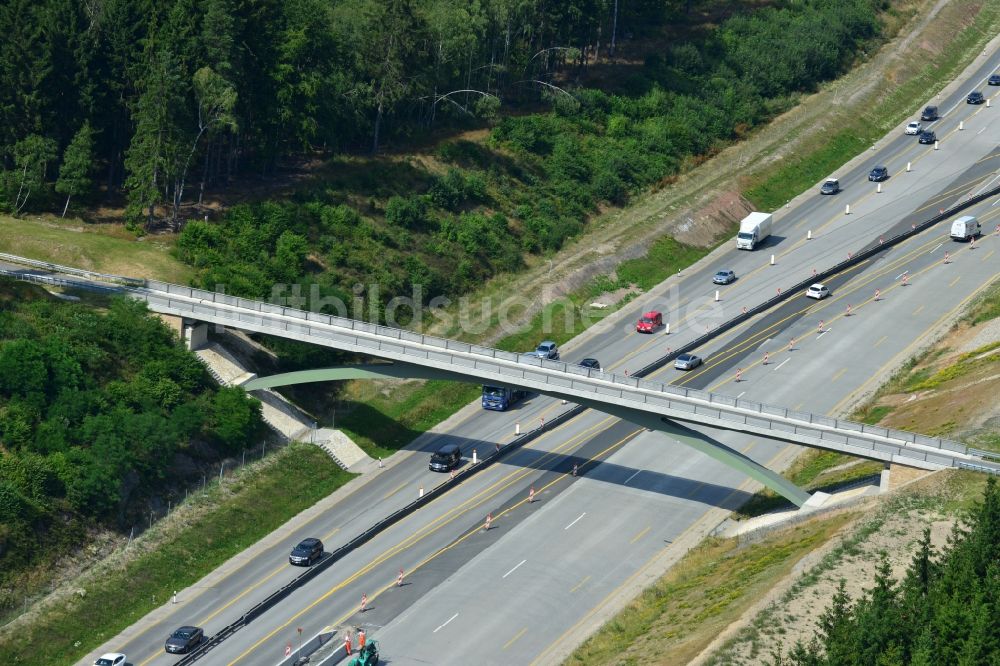 Luftaufnahme Lemnitz - Ausbau- Arbeiten und Baustellen an der Streckenführung der BAB Bundesautobahn A9 bei Lemnitz in Thüringen