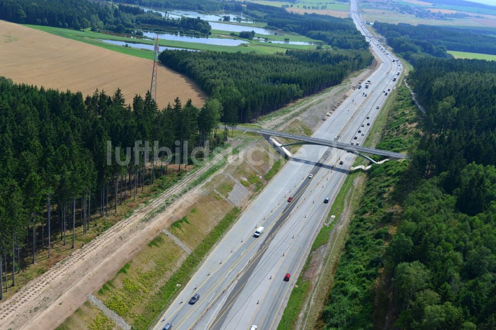 Lemnitz aus der Vogelperspektive: Ausbau- Arbeiten und Baustellen an der Streckenführung der BAB Bundesautobahn A9 bei Lemnitz in Thüringen