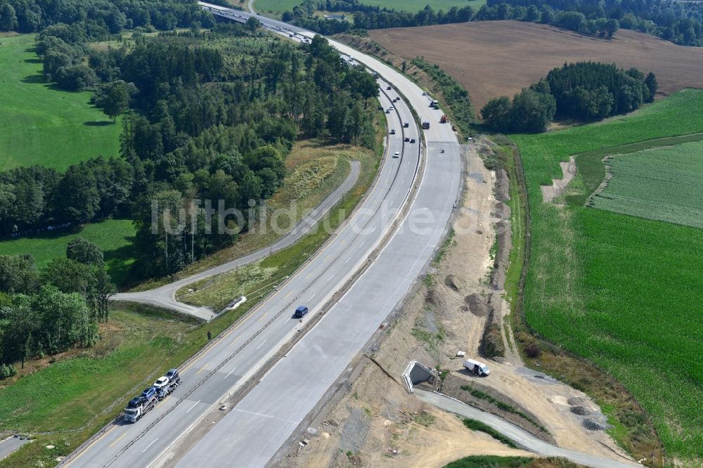 Luftaufnahme Mönchgrün - Ausbau- Arbeiten und Baustellen an der Streckenführung der BAB Bundesautobahn A9 bei Mönchgrün in Thüringen