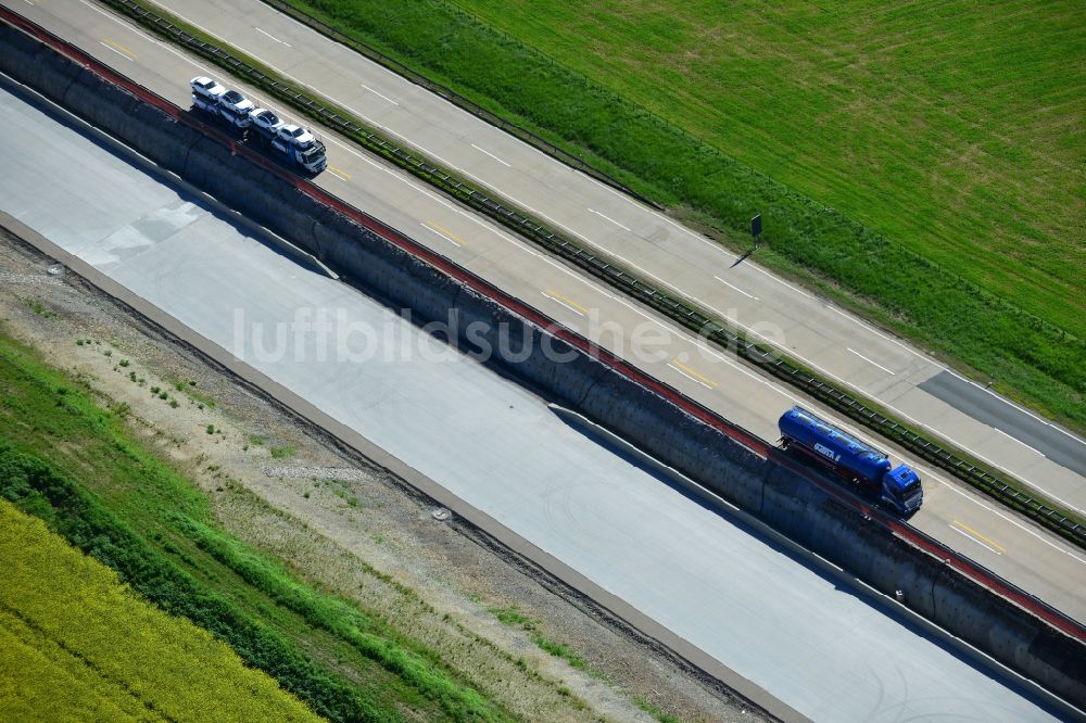 Luftaufnahme Moßbach - Ausbau- Arbeiten und Baustellen an der Streckenführung der BAB Bundesautobahn A9 bei Moßbach in Thüringen