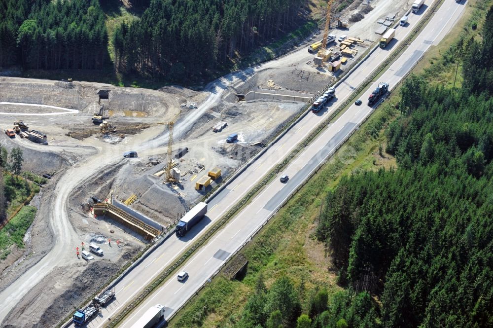 Pahnstangen aus der Vogelperspektive: Ausbau- Arbeiten und Baustellen an der Streckenführung der BAB Bundesautobahn A9 bei Pahnstangen in Thüringen