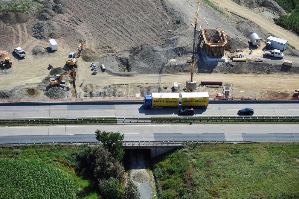 Pahnstangen aus der Vogelperspektive: Ausbau- Arbeiten und Baustellen an der Streckenführung der BAB Bundesautobahn A9 bei Pahnstangen in Thüringen