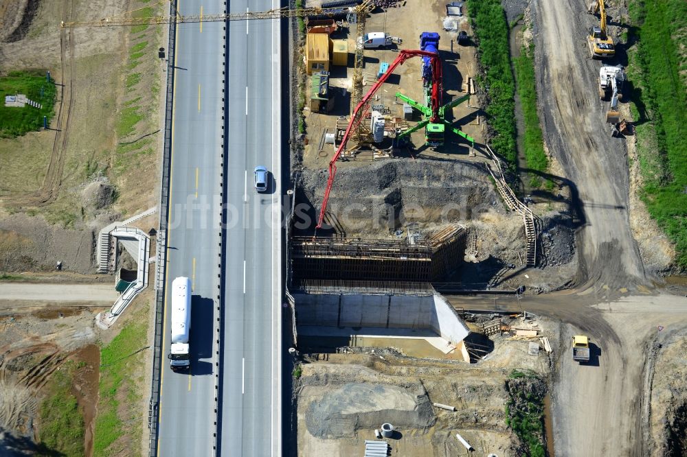 Pahnstangen von oben - Ausbau- Arbeiten und Baustellen an der Streckenführung der BAB Bundesautobahn A9 bei Pahnstangen in Thüringen