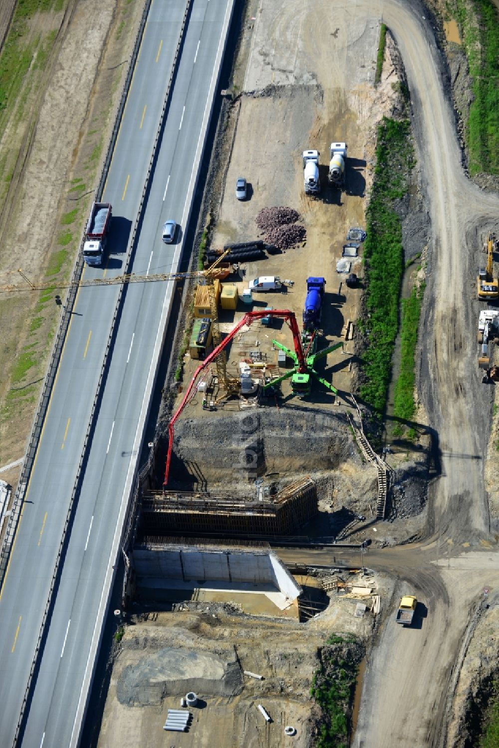 Pahnstangen aus der Vogelperspektive: Ausbau- Arbeiten und Baustellen an der Streckenführung der BAB Bundesautobahn A9 bei Pahnstangen in Thüringen