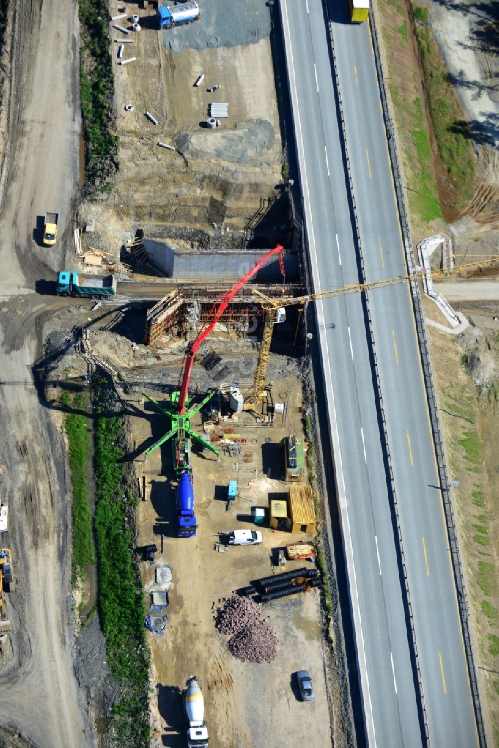 Luftaufnahme Pahnstangen - Ausbau- Arbeiten und Baustellen an der Streckenführung der BAB Bundesautobahn A9 bei Pahnstangen in Thüringen