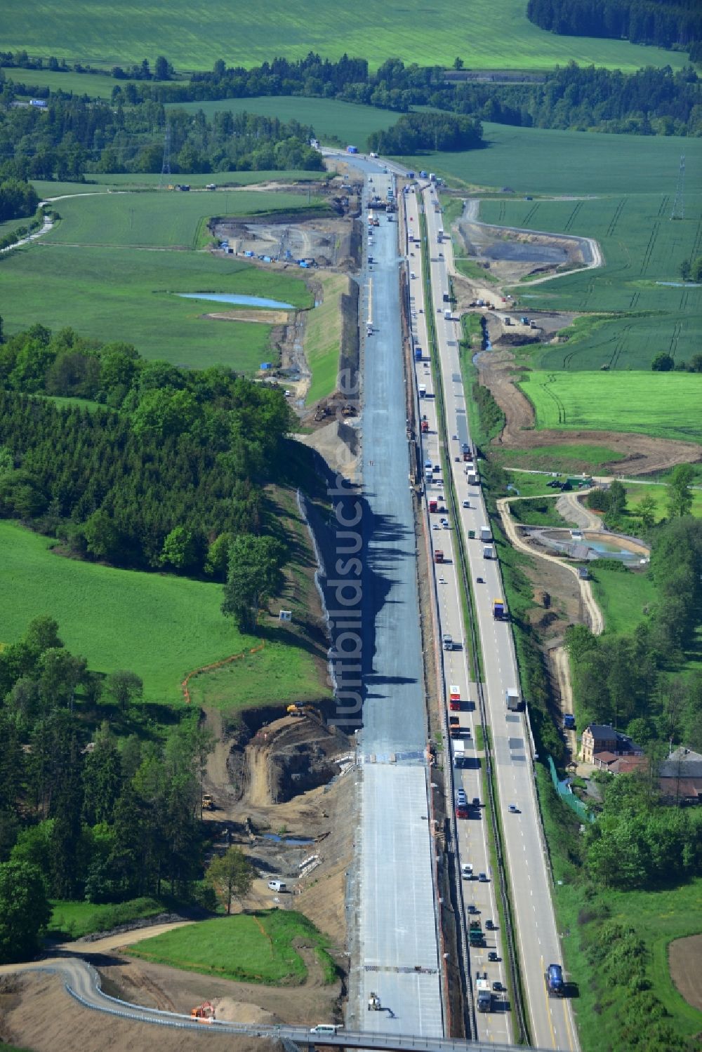 Pahnstangen von oben - Ausbau- Arbeiten und Baustellen an der Streckenführung der BAB Bundesautobahn A9 bei Pahnstangen in Thüringen