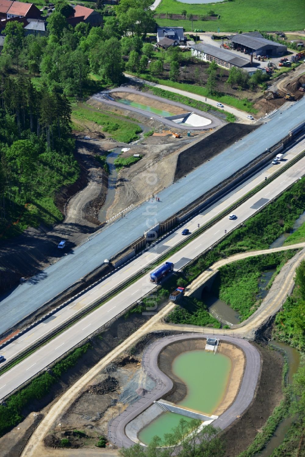 Luftaufnahme Pahnstangen - Ausbau- Arbeiten und Baustellen an der Streckenführung der BAB Bundesautobahn A9 bei Pahnstangen in Thüringen