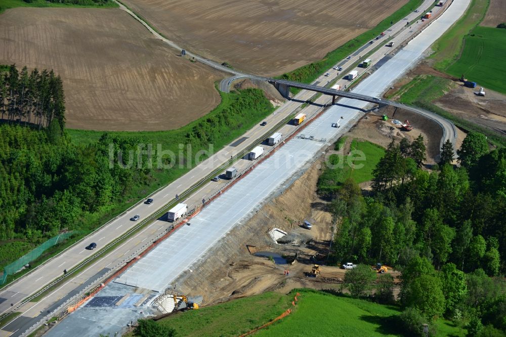 Pahnstangen aus der Vogelperspektive: Ausbau- Arbeiten und Baustellen an der Streckenführung der BAB Bundesautobahn A9 bei Pahnstangen in Thüringen