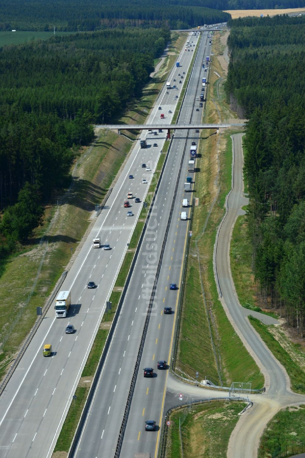 Luftaufnahme Pörmitz - Ausbau- Arbeiten und Baustellen an der Streckenführung der BAB Bundesautobahn A9 bei Pörmitz in Thüringen