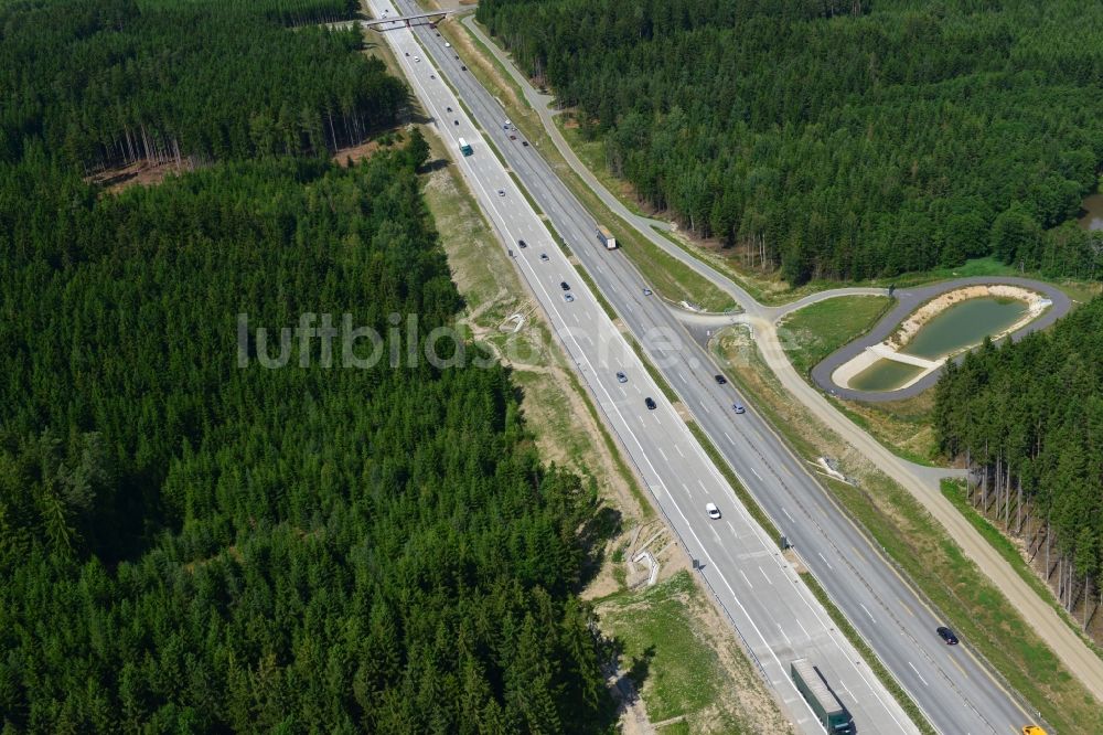 Pörmitz von oben - Ausbau- Arbeiten und Baustellen an der Streckenführung der BAB Bundesautobahn A9 bei Pörmitz in Thüringen