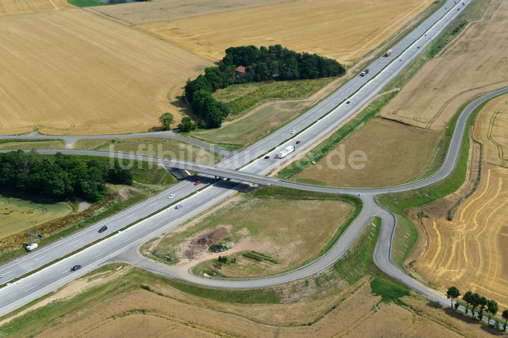 Triptis von oben - Ausbau- Arbeiten und Baustellen an der Streckenführung der BAB Bundesautobahn A9 bei Triptis in Thüringen