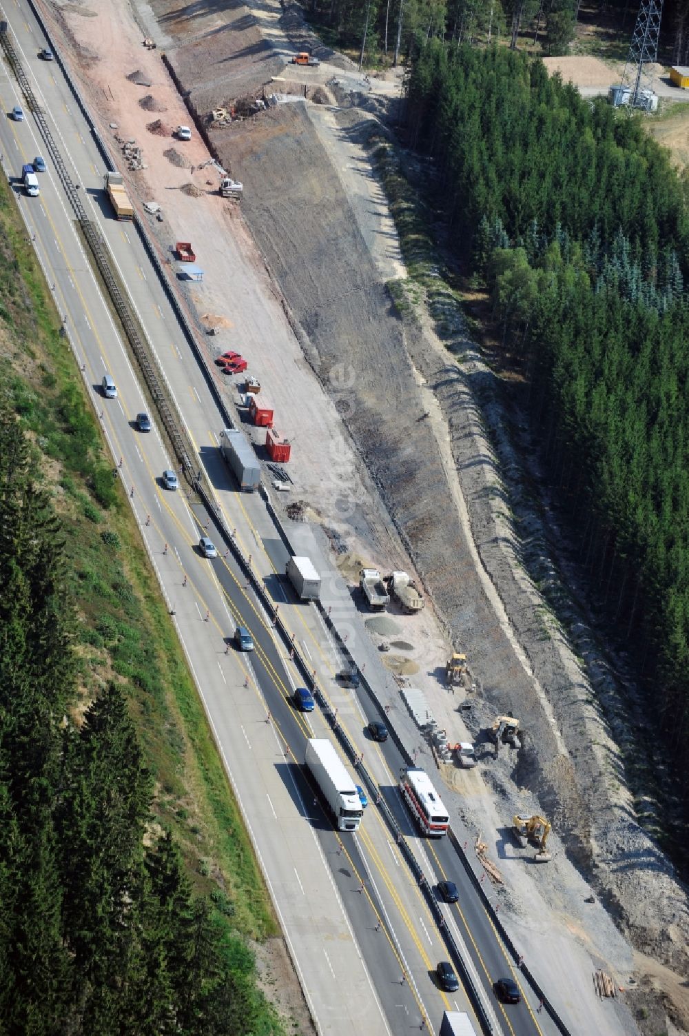 Luftaufnahme Wüstenwetzdorf - Ausbau- Arbeiten und Baustellen an der Streckenführung der BAB Bundesautobahn A9 bei Wüstenwetzdorf in Thüringen