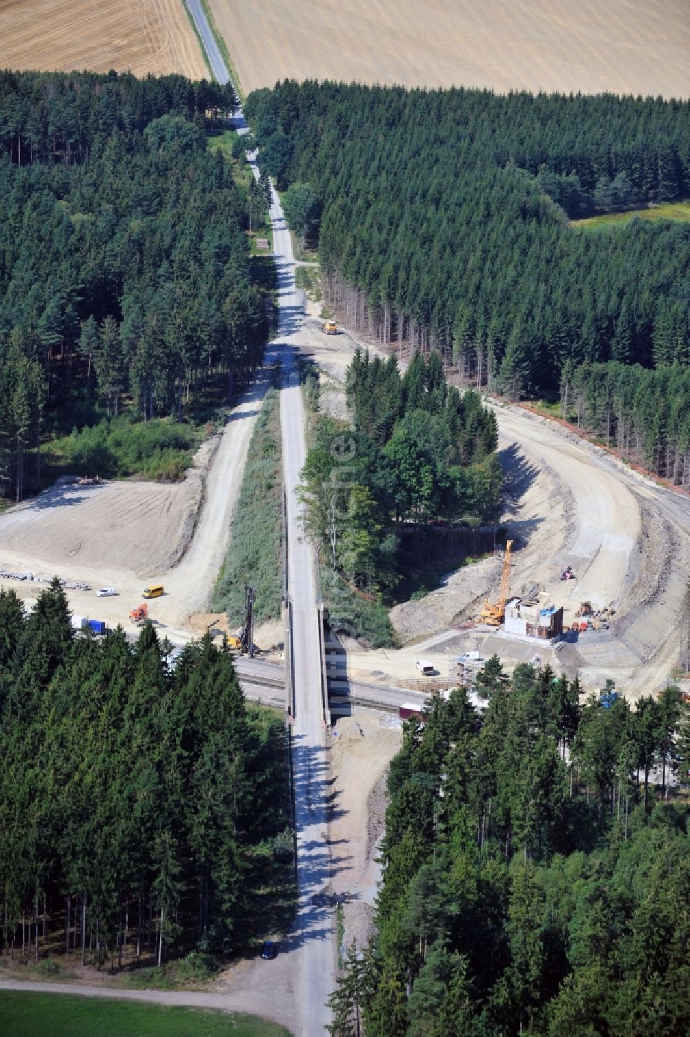 Wüstenwetzdorf von oben - Ausbau- Arbeiten und Baustellen an der Streckenführung der BAB Bundesautobahn A9 bei Wüstenwetzdorf in Thüringen