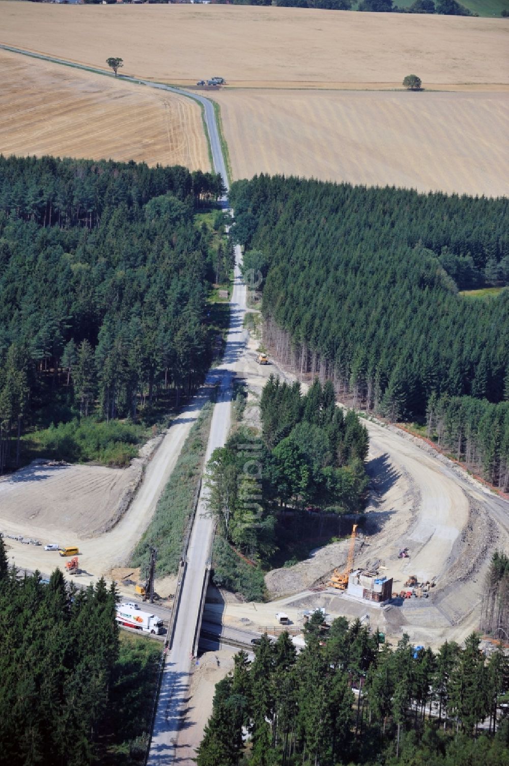 Wüstenwetzdorf aus der Vogelperspektive: Ausbau- Arbeiten und Baustellen an der Streckenführung der BAB Bundesautobahn A9 bei Wüstenwetzdorf in Thüringen