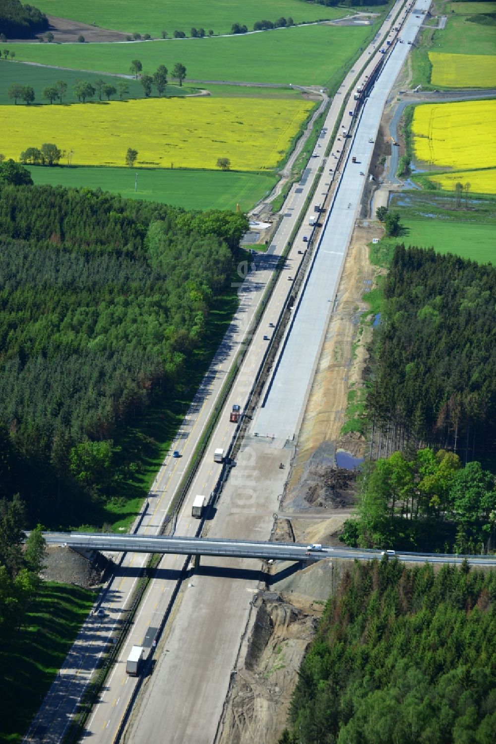 Luftaufnahme Wüstenwetzdorf - Ausbau- Arbeiten und Baustellen an der Streckenführung der BAB Bundesautobahn A9 bei Wüstenwetzdorf in Thüringen