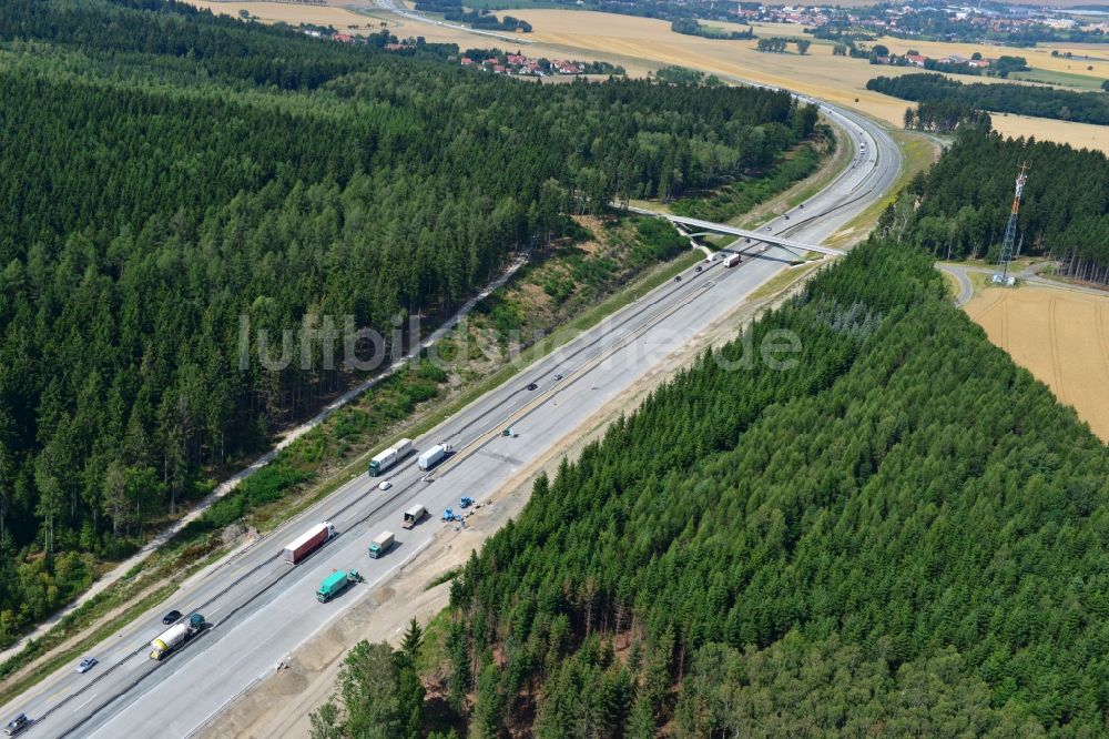 Wüstenwetzdorf aus der Vogelperspektive: Ausbau- Arbeiten und Baustellen an der Streckenführung der BAB Bundesautobahn A9 bei Wüstenwetzdorf in Thüringen