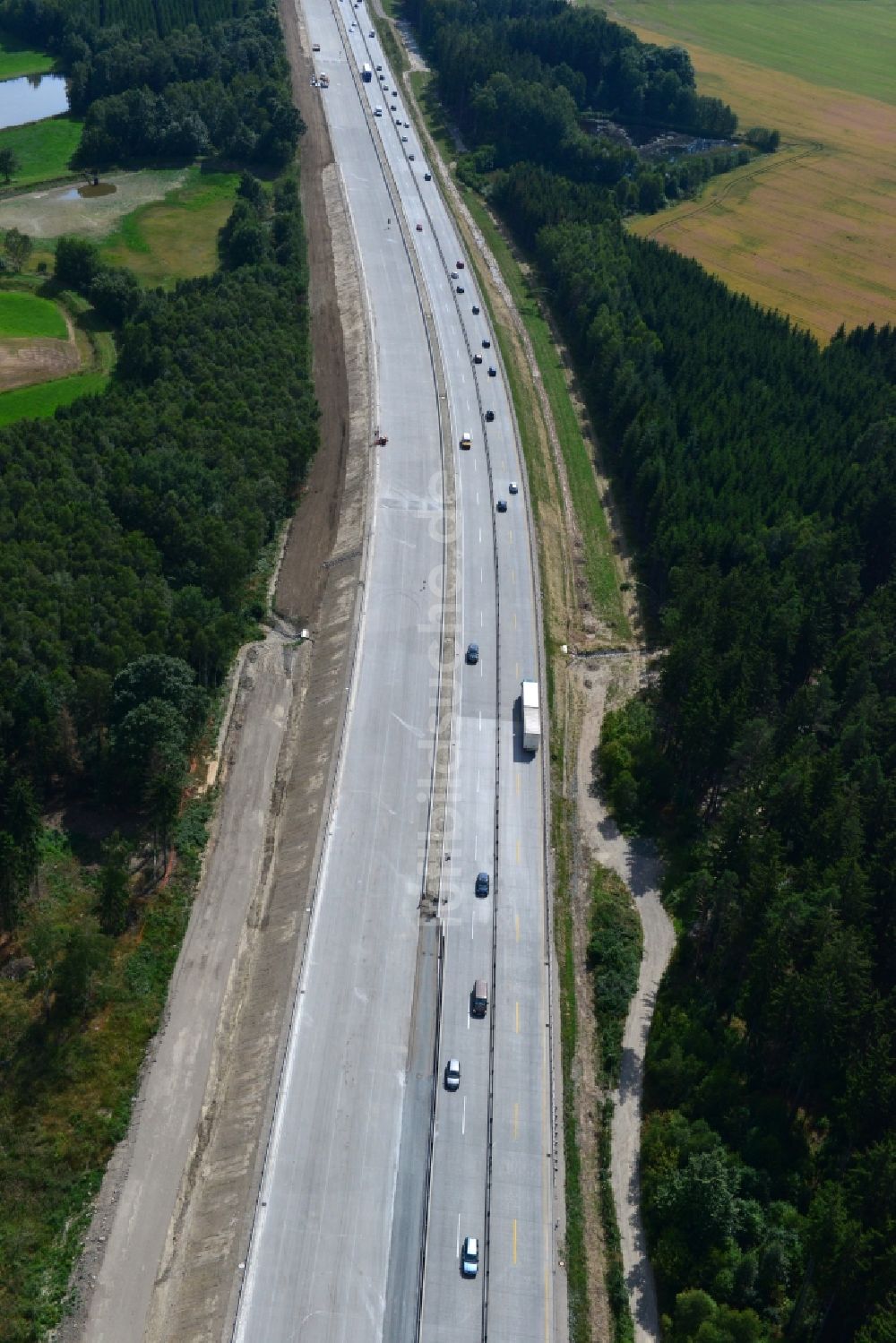 Luftbild Wüstenwetzdorf - Ausbau- Arbeiten und Baustellen an der Streckenführung der BAB Bundesautobahn A9 bei Wüstenwetzdorf in Thüringen