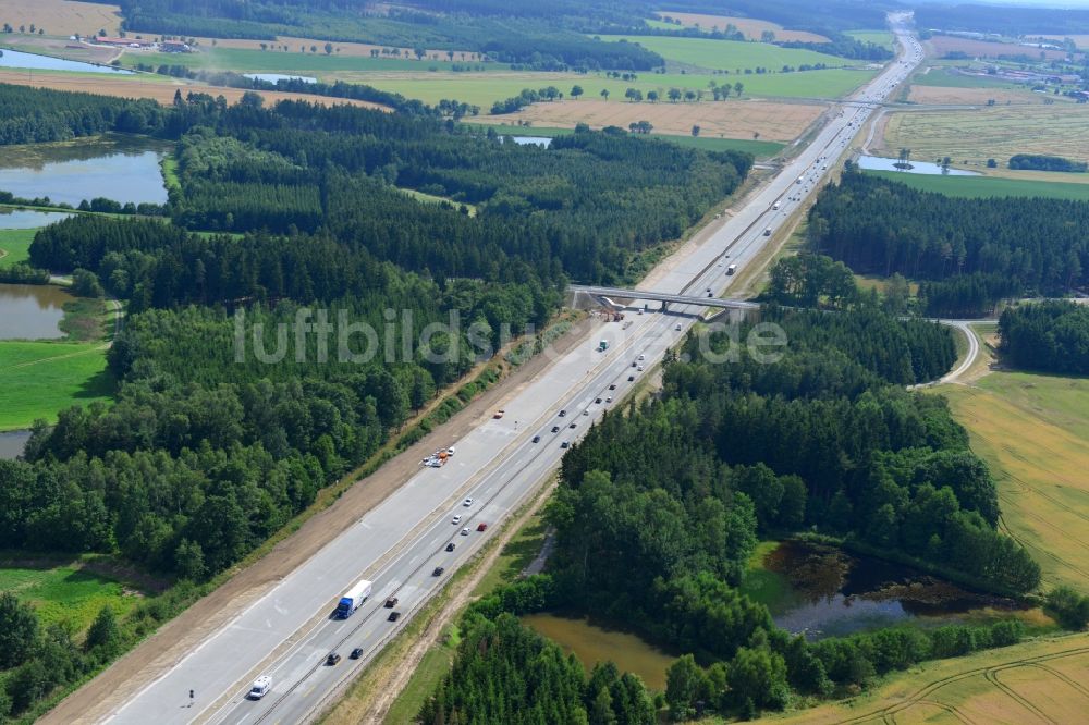 Wüstenwetzdorf von oben - Ausbau- Arbeiten und Baustellen an der Streckenführung der BAB Bundesautobahn A9 bei Wüstenwetzdorf in Thüringen