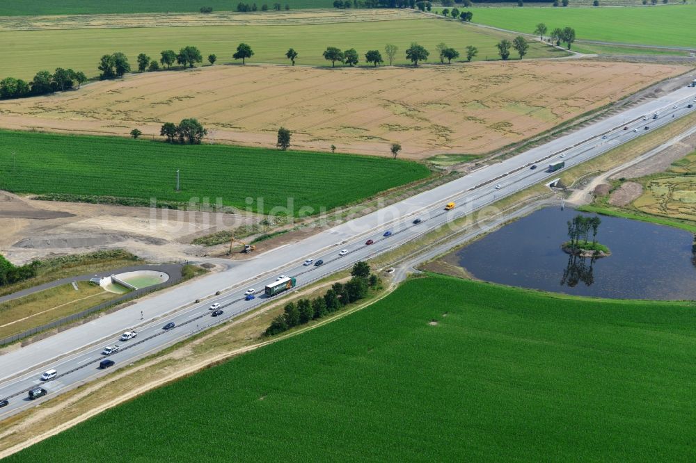 Luftbild Wüstenwetzdorf - Ausbau- Arbeiten und Baustellen an der Streckenführung der BAB Bundesautobahn A9 bei Wüstenwetzdorf in Thüringen