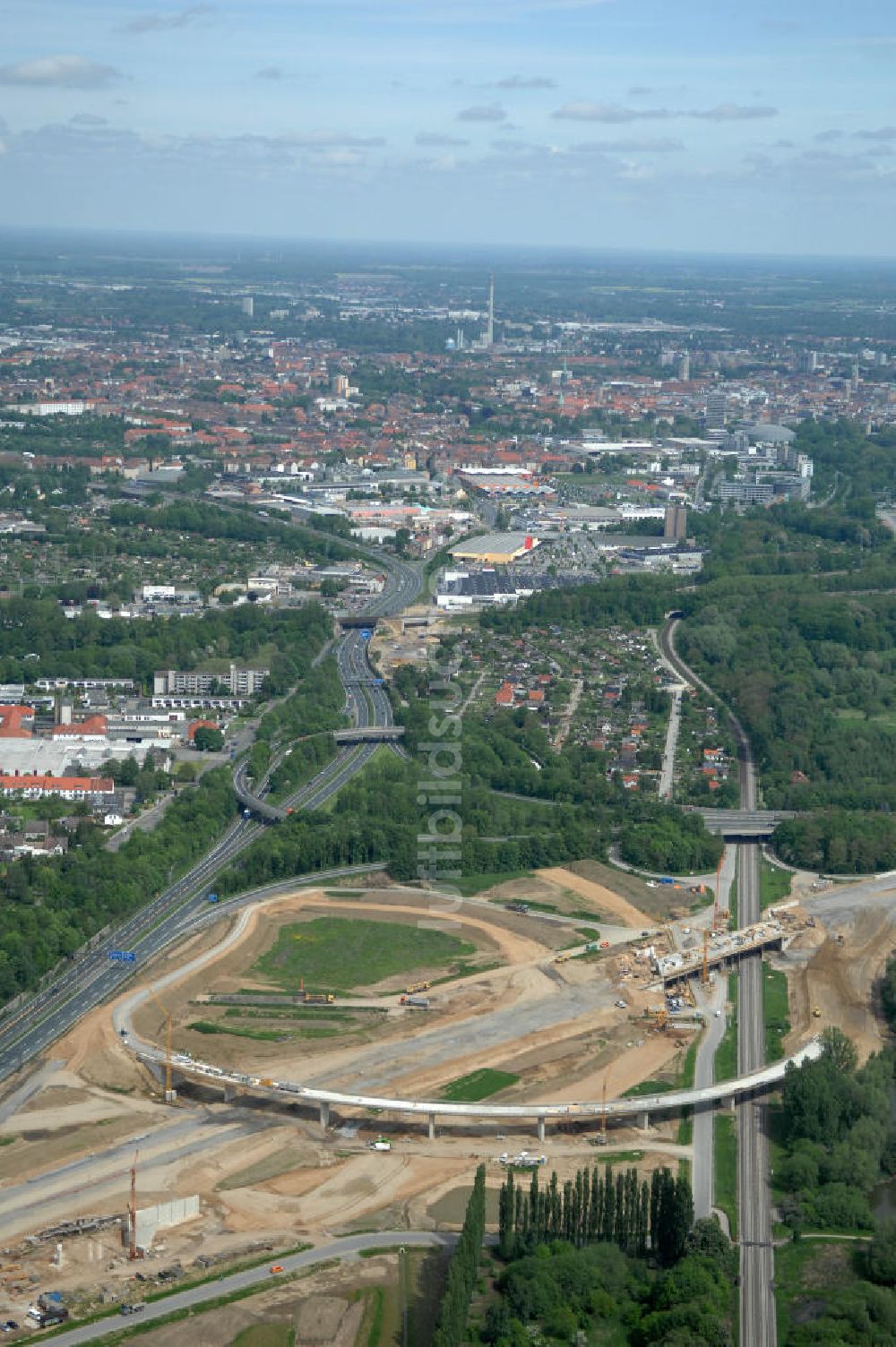 Luftbild Braunschweig - Ausbau des Autobahndreieck Braunschweig-Südwest an der Autobahn A29 / A 391