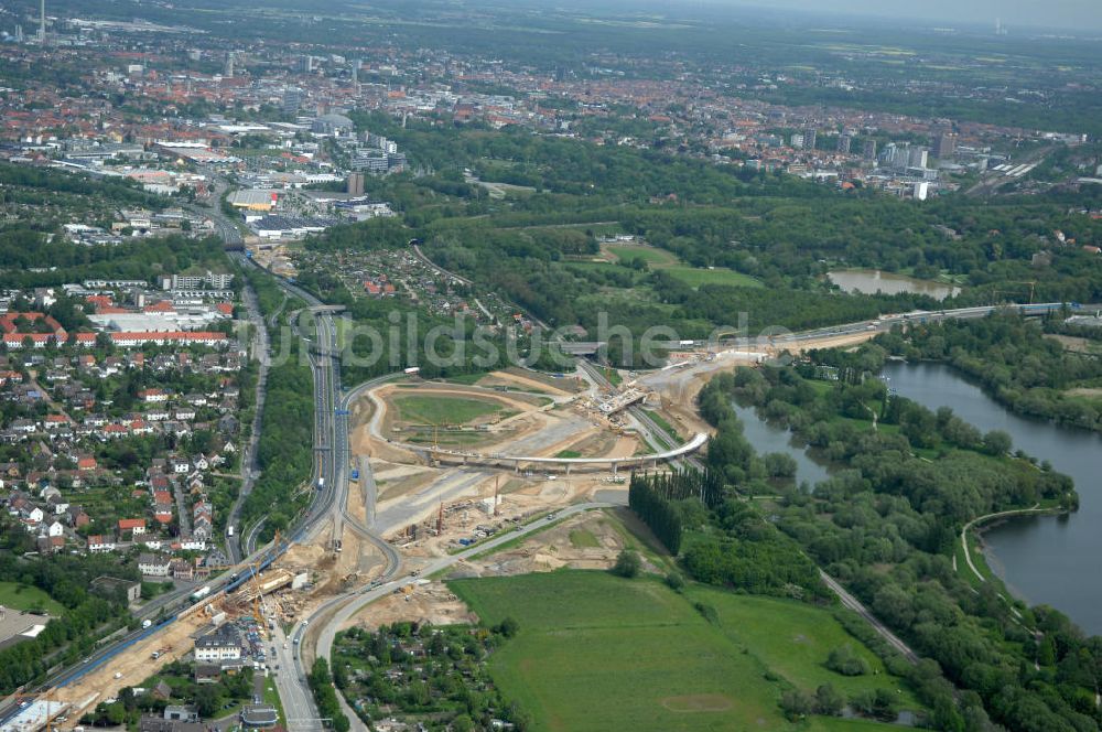 Braunschweig von oben - Ausbau des Autobahndreieck Braunschweig-Südwest an der Autobahn A29 / A 391