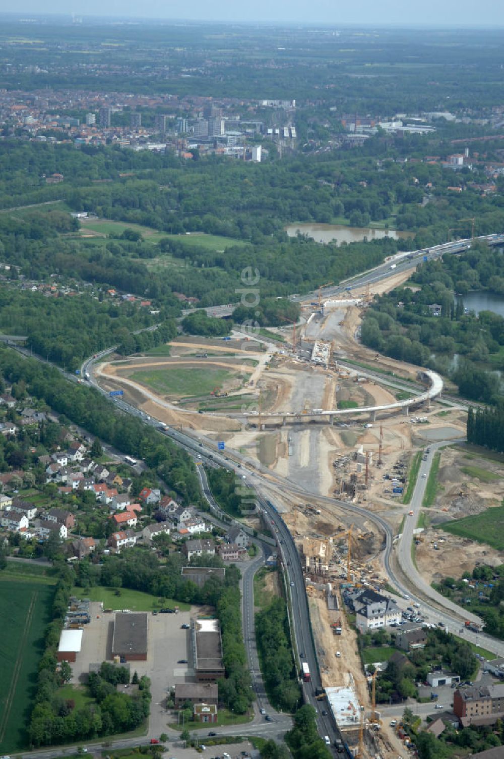 Luftaufnahme Braunschweig - Ausbau des Autobahndreieck Braunschweig-Südwest an der Autobahn A29 / A 391