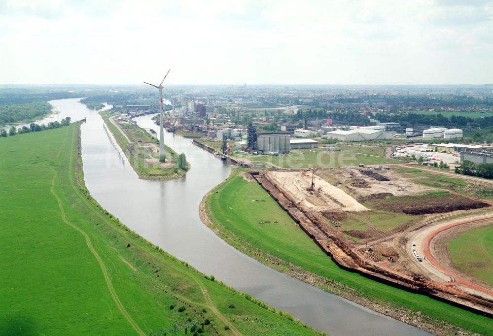 Luftbild Magdeburg / Sachsen-Anhalt - Ausbau des Binenhafens Magdeburg im Zuge von Ausgleichs- und Ersatzmaßnahmen am Wasserstraßenkreuz Magdeburg / Elbe-Havel-Kanal