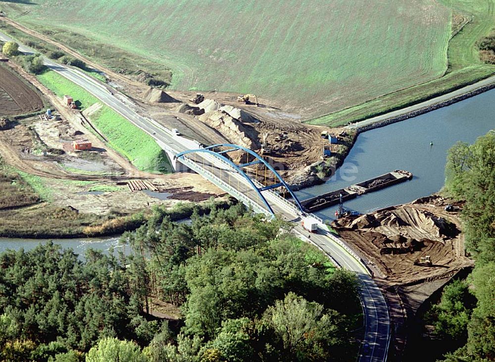 Burg / Sachsen-Anhalt von oben - Ausbau des Elbe-Havel-Kanales an der nördkichen Stadtgrenze von Burg in Sachsen-Anhalt.