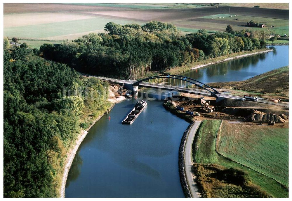 Burg / Sachsen-Anhalt aus der Vogelperspektive: Ausbau des Elbe-Havel-Kanales an der nördkichen Stadtgrenze von Burg in Sachsen-Anhalt.