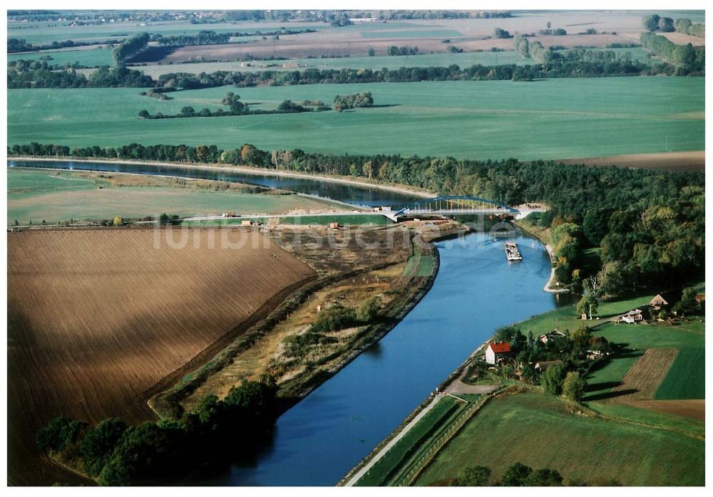 Luftaufnahme Burg / Sachsen-Anhalt - Ausbau des Elbe-Havel-Kanales an der nördkichen Stadtgrenze von Burg in Sachsen-Anhalt.