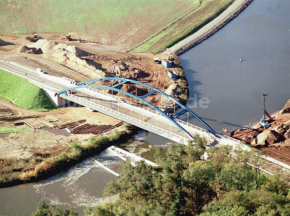 Luftaufnahme Burg / Sachsen-Anhalt - Ausbau des Elbe-Havel-Kanales an der nördkichen Stadtgrenze von Burg in Sachsen-Anhalt.