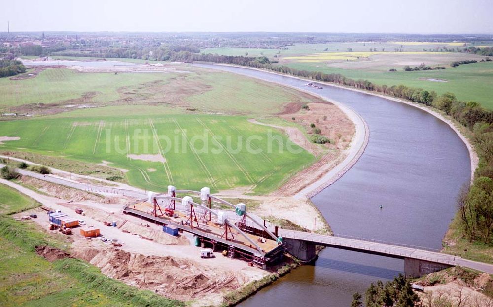 Burg / Sachsen-Anhalt aus der Vogelperspektive: Ausbau des Elbe-Havel-Kanales am nördlichen Stadtrand von Burg in Sachsen-Anhalt