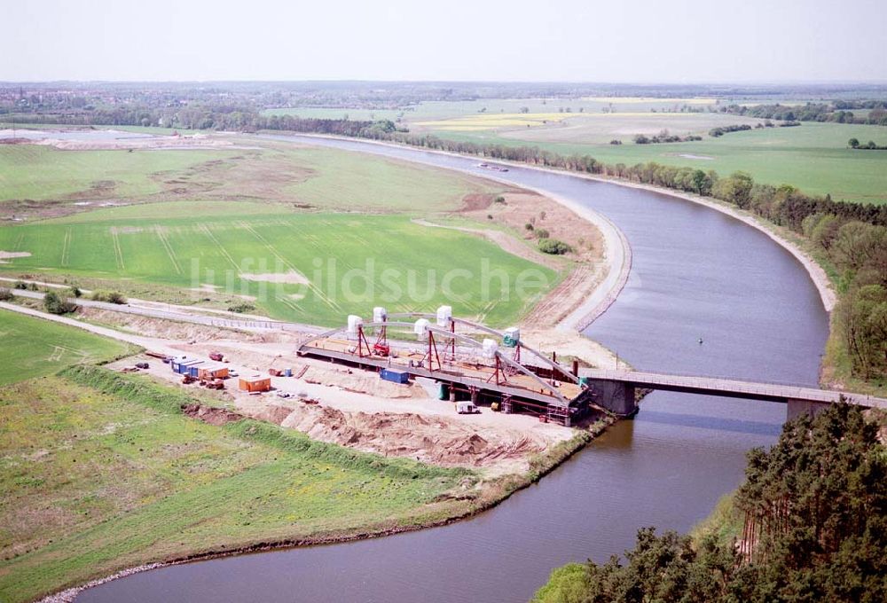 Burg / Sachsen-Anhalt aus der Vogelperspektive: Ausbau des Elbe-Havel-Kanales am nördlichen Stadtrand von Burg in Sachsen-Anhalt