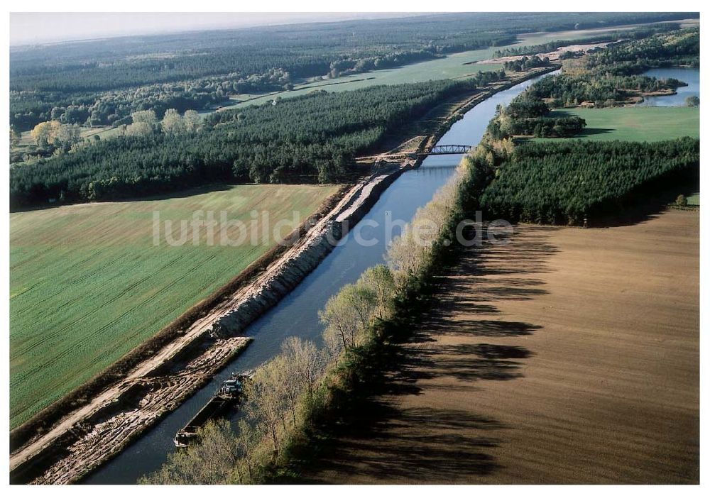 Luftaufnahme Niegripp / Sachsen-Anhalt - Ausbau des Elbe-Havel-Kanales südlich von Niegripp in Sachsen-Anhalt.