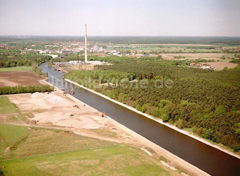 Genthin / Brandenburg von oben - Ausbau des Elbe-Havel-Kanales östlich von Genthin in Brandenburg.