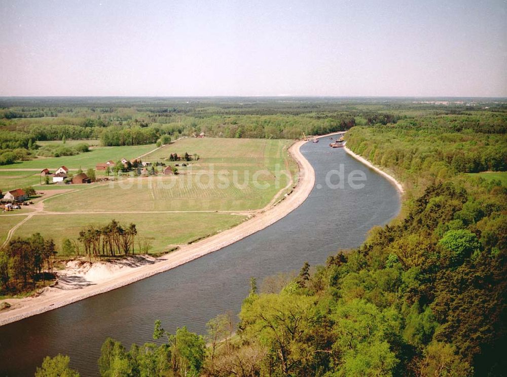 Genthin / Brandenburg aus der Vogelperspektive: Ausbau des Elbe-Havel-Kanales östlich von Genthin in Brandenburg.