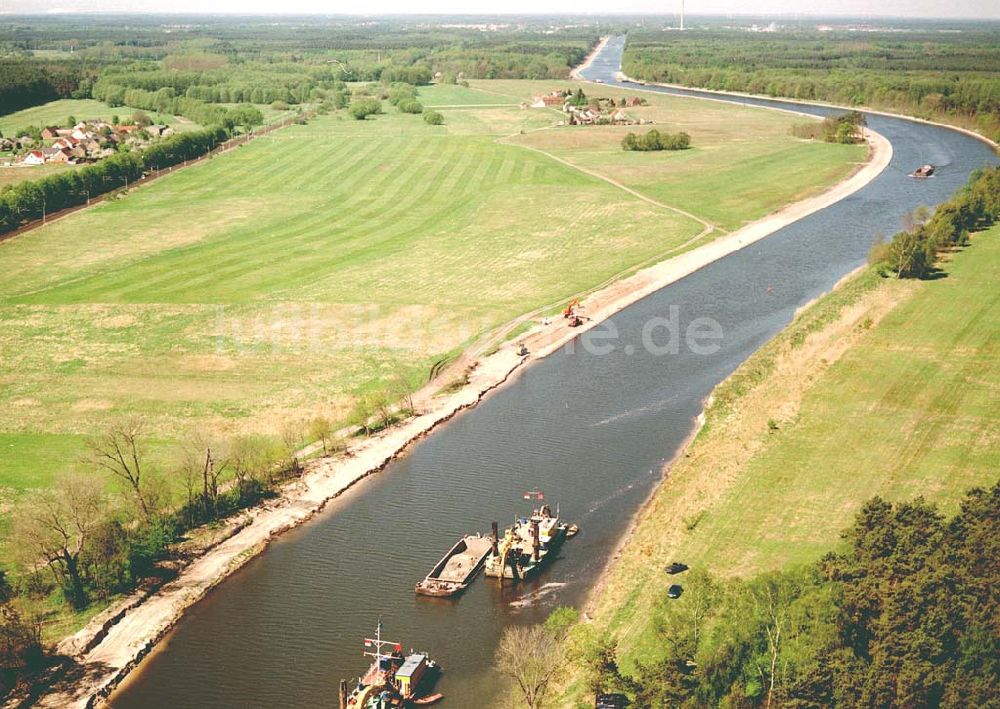 Genthin / Brandenburg aus der Vogelperspektive: Ausbau des Elbe-Havel-Kanales östlich von Genthin in Brandenburg.