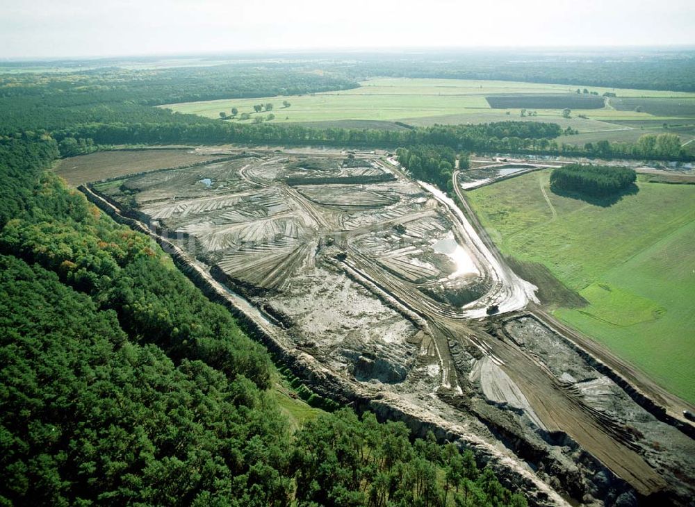 Parey aus der Vogelperspektive: Ausbau des Elbe - Havel - Kanals bei Parey